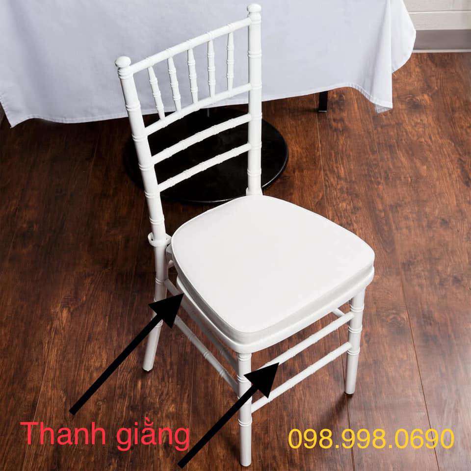 Cách lựa chọn ghế Chiavari giá rẻ chất lượng tốt