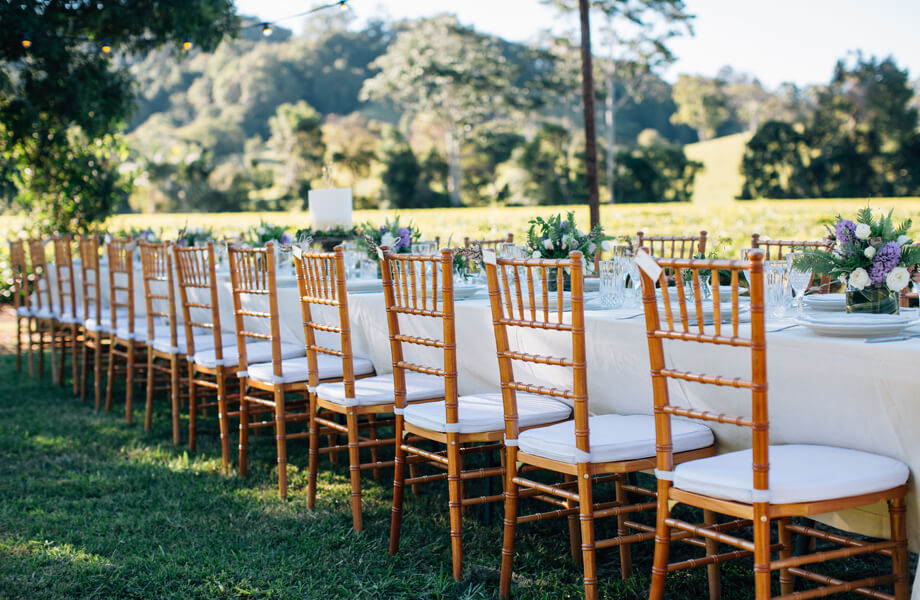 Tại Sao Nên Đến Hòa An Furniture Mua Ghế Chiavari Tiffany?